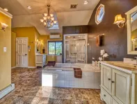 Beachside Getaway with Hot Tub and Gourmet Kitchen - Spectacular Retreat