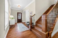 Cozy Solar Powered Escape with Outdoor Oasis - Charming Family Retreat