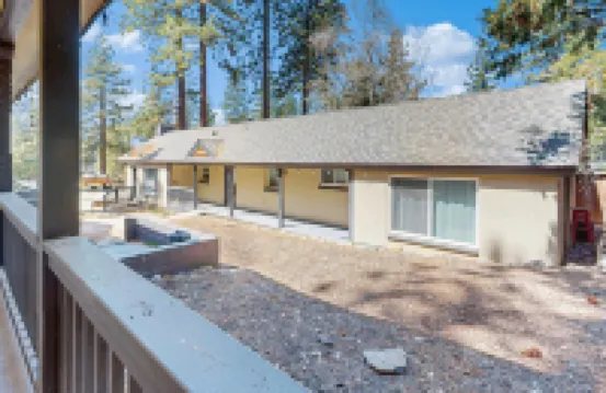 Delightful hotel with lakeview, golf, skiing, WiFi, & Netflix Hotels in Kings Beach