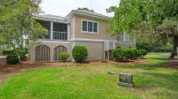 Spacious Screen Porch and Wet Bar - Stylish Coastal Retreat