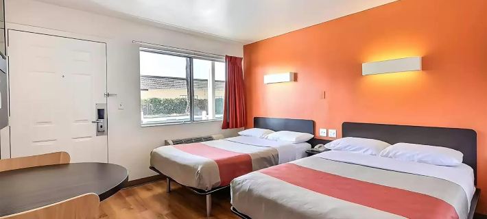 Super 8 by Wyndham San Jose Hotels in San José
