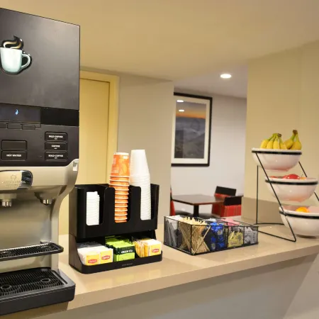 Comfort Inn & Suites Moreno Valley Near March Air Reserve Base