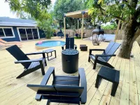 Fabulous Bungalow w/Outdoor Eden mins from Beach Hotels in Wilton Manors