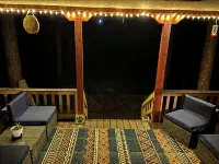 NEW HOT TUB Pet-Friendly Getaway with Room to Roam and CLOSE to Ski Apache Hotels in Lincoln County
