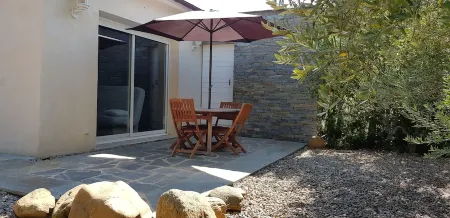 Mini villa T2 on the seafront at Marine de Sisco, ideal for discovering the Cape.