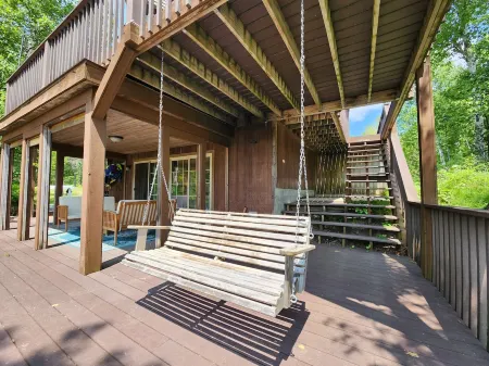 Outdoor Adventure Retreat and River Access - Charming Escape