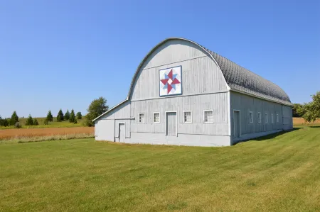 Tranquil Retreat - Waterfront, Outdoor Grill, Deck