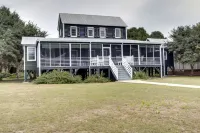 Scenic Porch and Beach Access - Charming Historic Haven