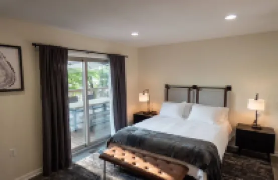 Lakefront Retreat with Hot Tub and Dock Access - Stunning Modern Oasis