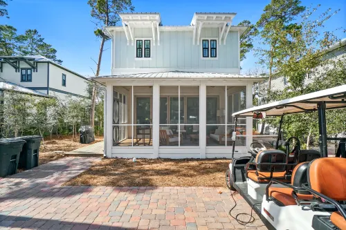 Magnolia Cottages - Georgia Peach at the Beach