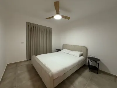 J&G Suites