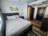 A Farmhouse style lodge, Centrally Located & Family Friendly Unit!