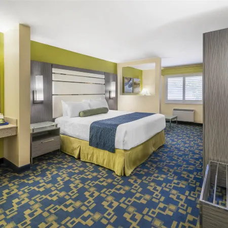 Best Western Antelope Inn Suites