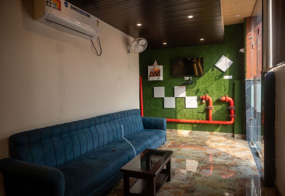 키란 팰리스 바라나시 외관