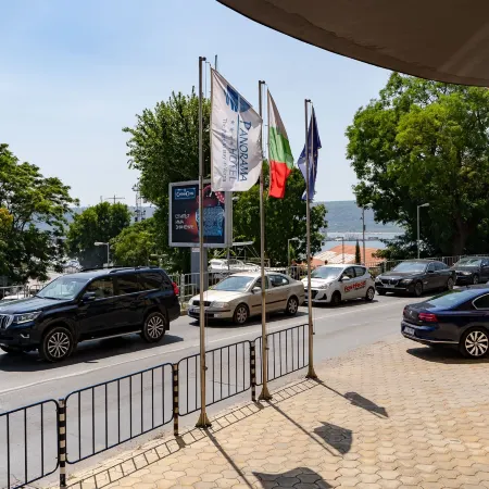 Panorama Hotel - Free EV Charging Station