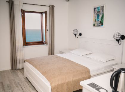 Hotel Pirate