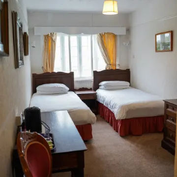 Fox & Hounds Hotel Отели в г. Окхемптон