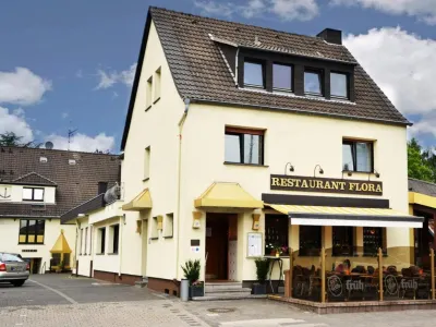 Hotel Flora Các khách sạn ở Monheim am Rhein