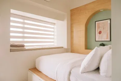 Zen  Minimalist Comfort Hotels in Oton