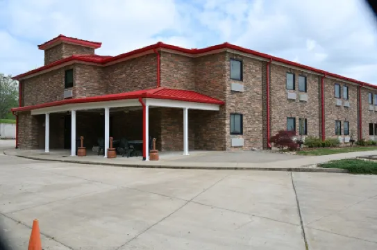 Giles Hotel Inn & Suites