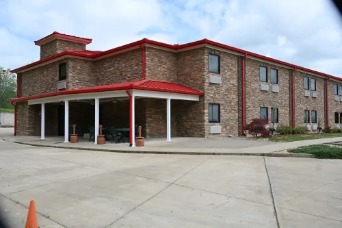 Giles Hotel Inn & Suites