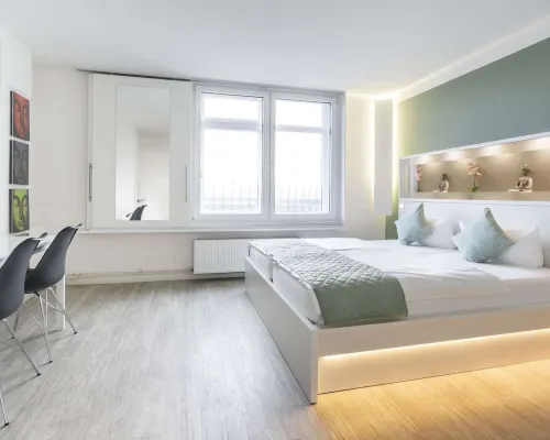 NXT Park Hamburg Hotels near HSV Museum
