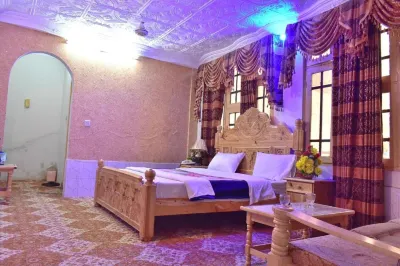 The Rose Palace Hotel & Restaurant