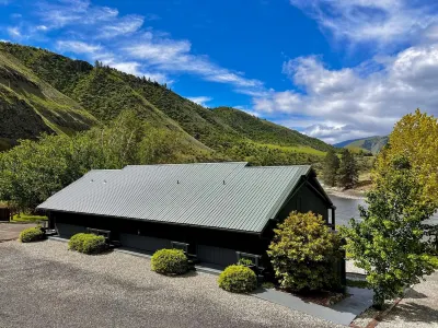 Steelhead Inn Hotel a 