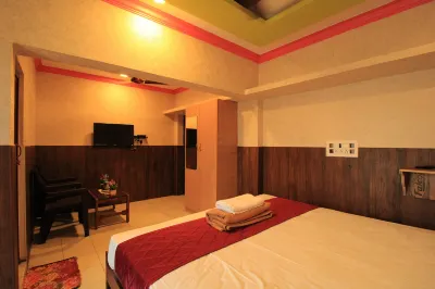 M.G.R. Park Inn Hotels near Sri Satyanatha Tirtha Moola Brindavana, Uttaradimath