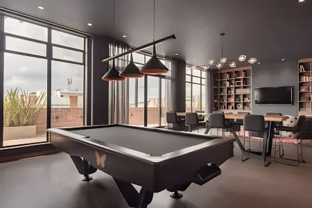 Pulse 95 by Wynwood House Отели рядом с достопримечательностью «Biblioteca Pública Virgilio Barco»