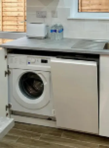 House in Croydon Welcomes You to Comfort and Style