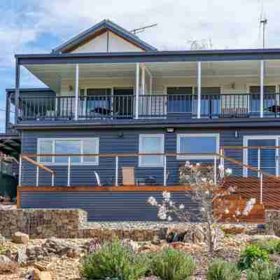 Balconies Lakeside Hotel Exterior