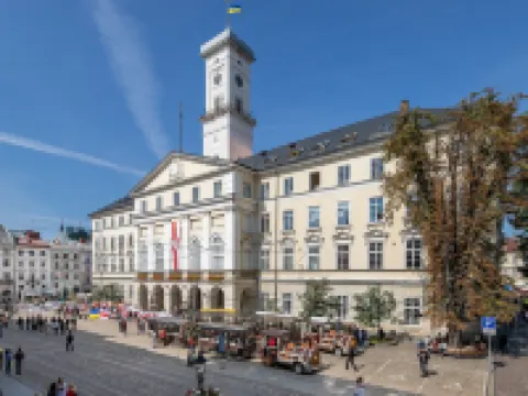 オンザスクエア リヴィウのホテル