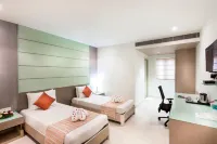 The Lotus Apartment Hotel, Burkit Road - Condos