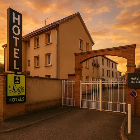 Logis Hôtel du Cirque Troyes Centre Historique Отели в г. Труа