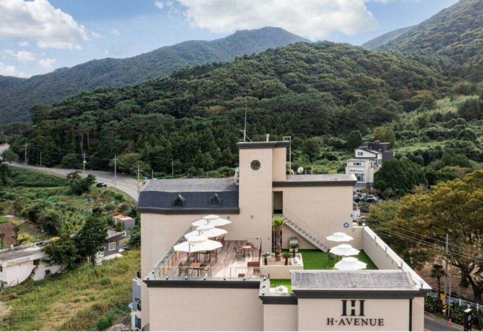 hotel overview picture