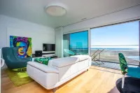 Acqua House by Rent4All
