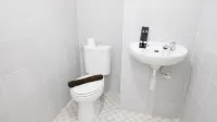 Modern and Homey 2Br at Puncak Kertajaya Apartment - 2 étoiles