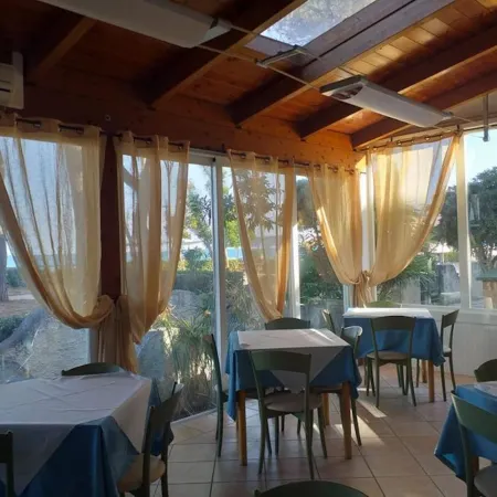 Spacious Double Room Beside the Sea
