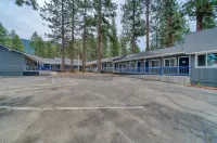 Adventure Lodge - Motels