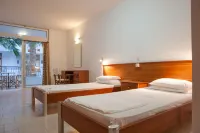 Coliseum Studios & Apartments - balkon