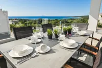 Funtastic C Apartment with Pool and Terrace Hotels in Opcina Novalja