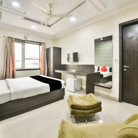 Hotel Flowers Inn