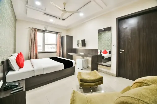 OYO 호텔 플라워스 인 코타 호텔