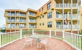 Steps to the Beach: Oceanfront Condo w/ Lanai!