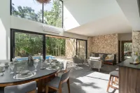 Twelve O’Clock Luxury Villas