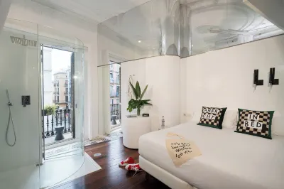 Chic & Basic Born Boutique Hotel Hotel in zona Castell dels Tres Dragons (Museu de Zoologia)
