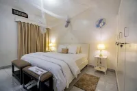 Blue Veil Villa Hotel