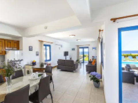 Diana Seaside Villas Hotels in Pomos
