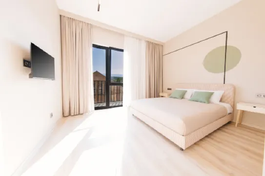 Doors Hotel Отели рядом с Аэропорт Шота Руставели